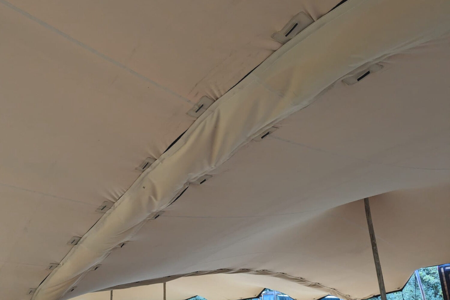 Koppelgoot stretchtent